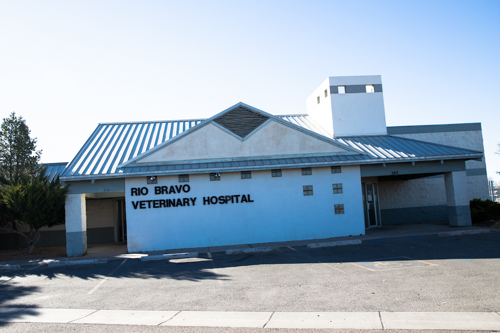 Picture of Rio Bravo Veterinary Hospital 240 Rio Bravo Blvd SE, Albuquerque, NM 87105